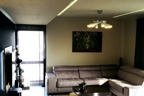 Uptown Apartment, o locuinta din Bucuresti amenajata in stil neo-pop