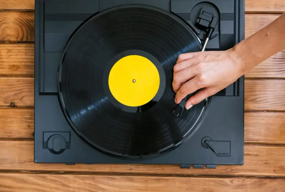Metoda perfecta pentru a aranja un vinil