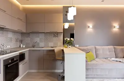 Modern Monochromatic Style for a Romantic Design