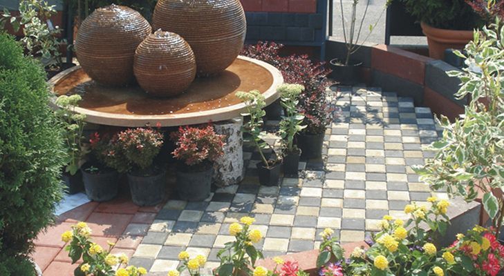 SYMMETRICA: 5% Market Growth for Paving Stones and Curbs in 2014