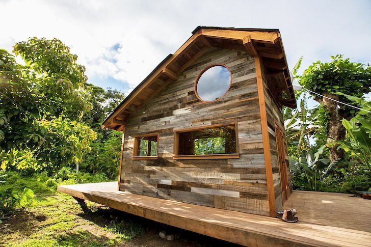 Amazing Construction from 11 Tons of Recycled Wood