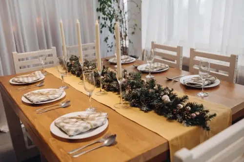 Top 15 idei privind aranjarea mesei în seara de Crăciun