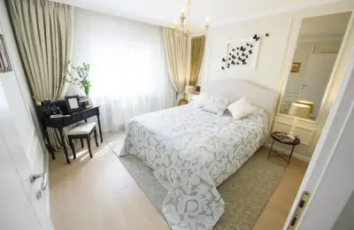 A 76 sq m Apartment: An Interior Defined by Romance