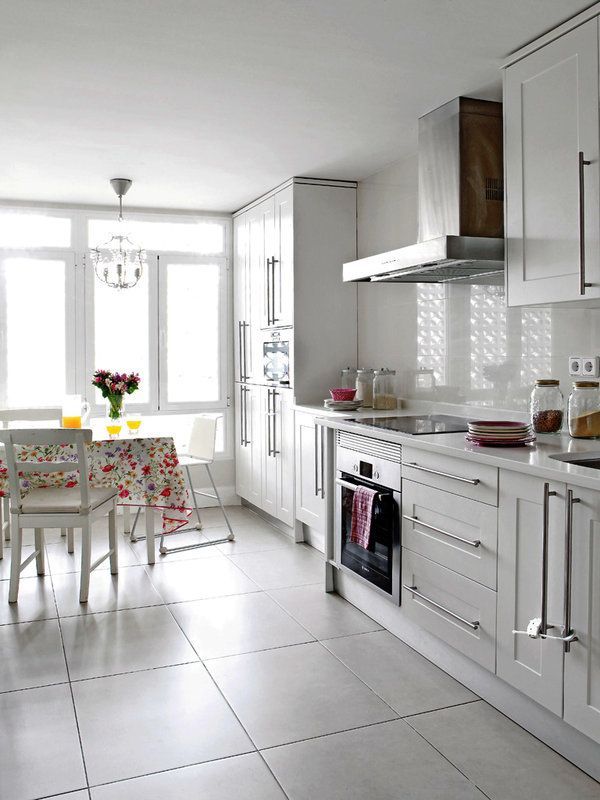 Integrated Dining in the Kitchen: 10 Stylish Models