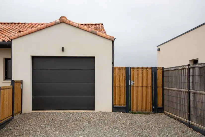 Top 10 materiale ideale pentru construcția unui garaj în curtea casei