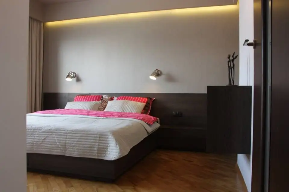 Before and After the Renovation of a Modern Bedroom