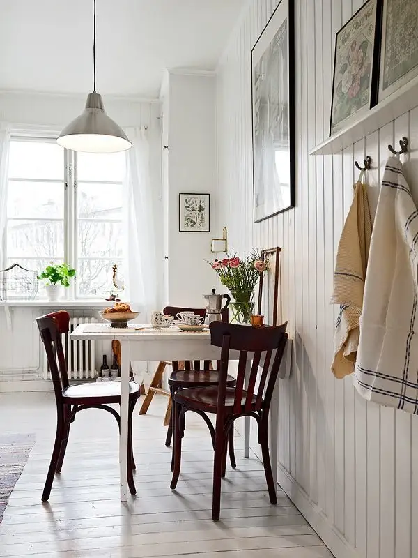 6 Ideas for Concealing Wall Imperfections