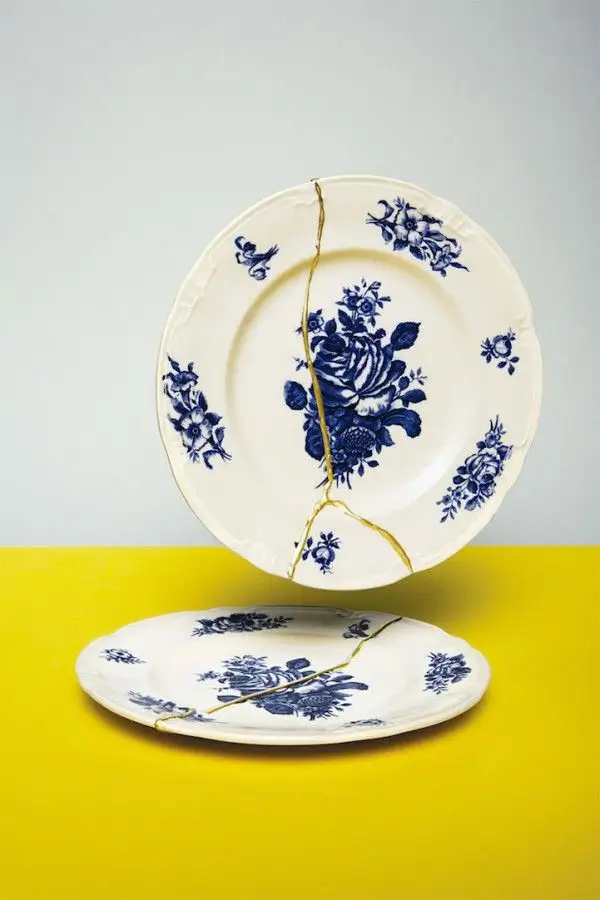 Kintsugi: The Japanese Art of Repairing Ceramic Objects with Gold