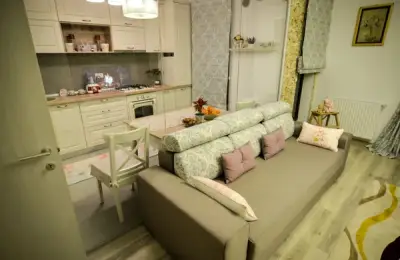 Stylish Renovation of a Studio Apartment in Bucharest