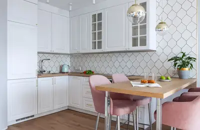 Feminine Elegance in a Modern Two-Bedroom Apartment