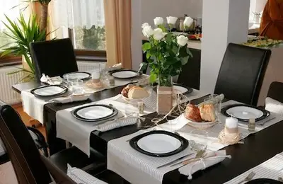 Table Setting Ideas for Dining