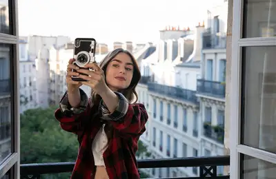 Se vinde apartamentul din „Emily in Paris”.