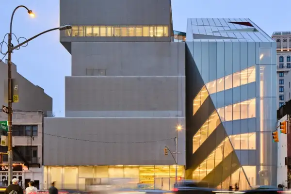 În interiorul noii extensii a New Museum din New-York, proiectată de OMA