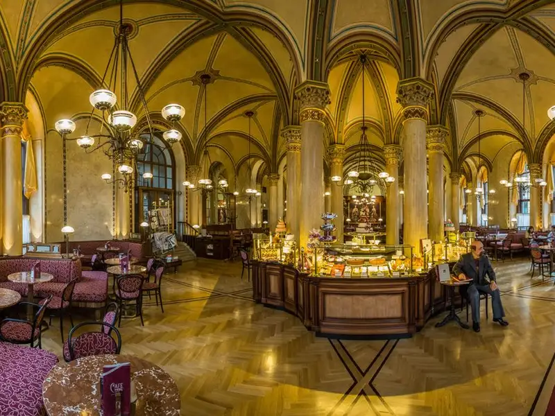 Café Central din Viena, povestea amenajării sale