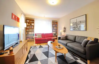 Modern 3-Bedroom Apartment in Târgu Mureș