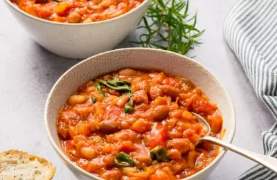 Tuscan Bean Stew with Garlic and Oregano: Italian Cuisine