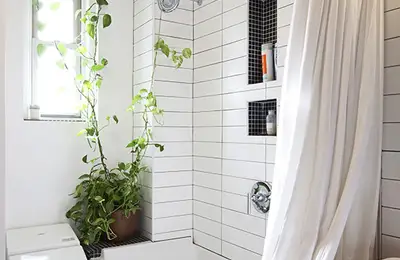 Small Bathroom Renovation: A Bright and Elegant Space
