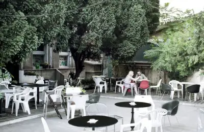 Manasia Bar - Former Police Station Transformed into Venue and Visual Culture Hub