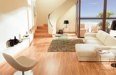 Laminate Flooring vs Solid Wood