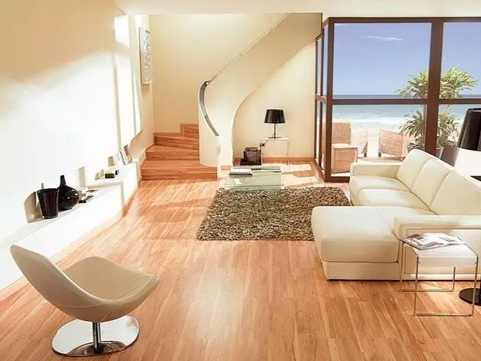 Laminate Flooring vs Solid Wood