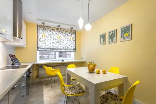Apartament de 3 camere amenajat cu accente de galben