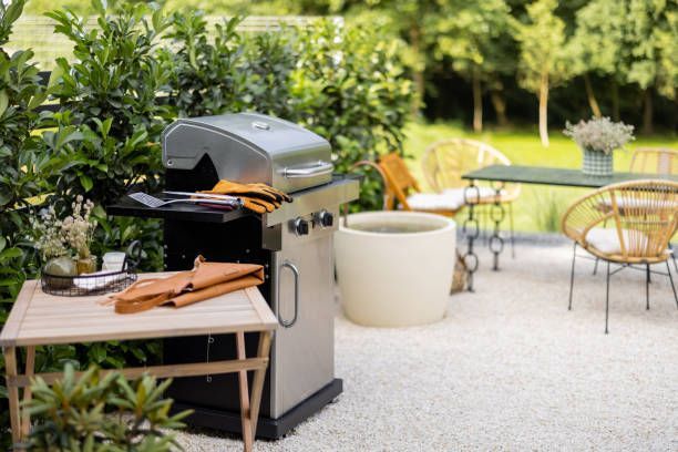 Helpful Tips for Setting Up a Grill and Dining Area in Your Yard