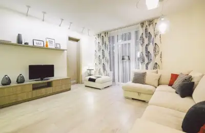 48 sq m Apartment with a Focus on Communal Spaces