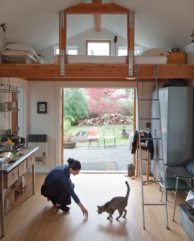 A Small Garage Transformed into a Charming 23sqm Apartment