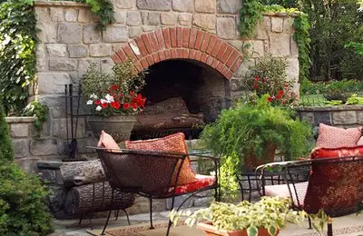 10 Outdoor Fireplace Designs