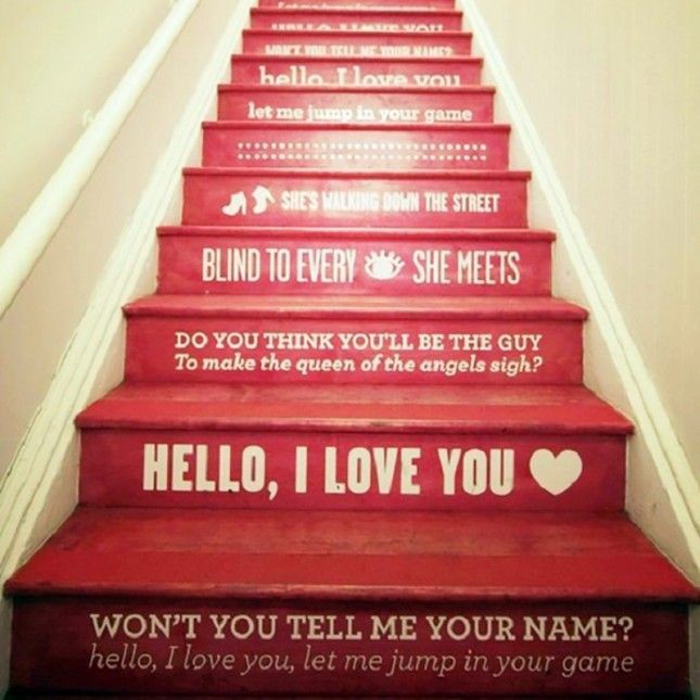10 Ideas for Decorating Interior Stairs