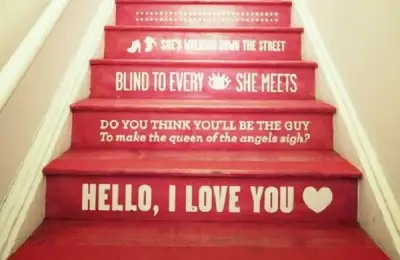 10 Ideas for Decorating Interior Stairs