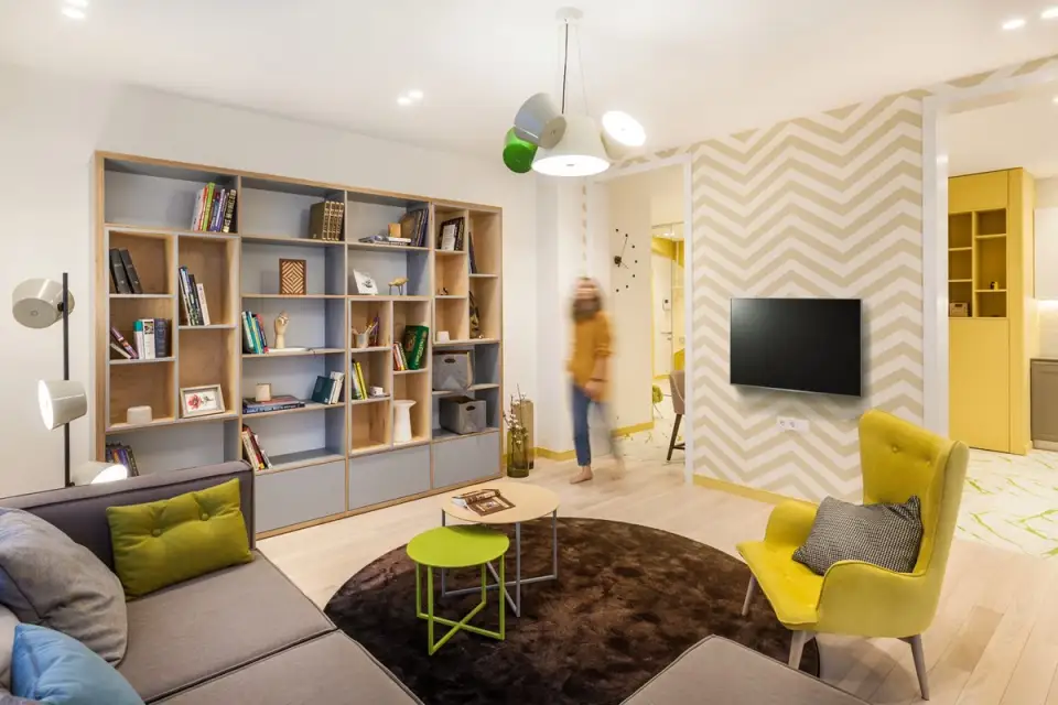 Bright Layout with Yellow Accents for a Family of Four