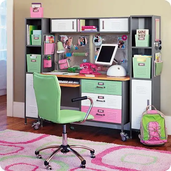 Stylist Brad Goreski's 5 Tips for Arranging Your Office