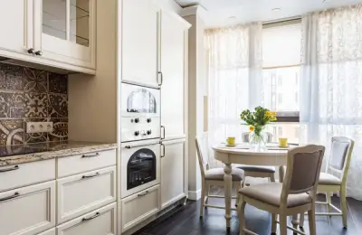 Contemporary Design with Classic Accents for a 4-Bedroom Apartment