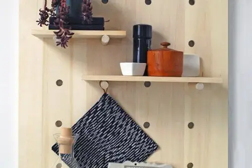 DIY – Cum sa construiesti un raft de lemn