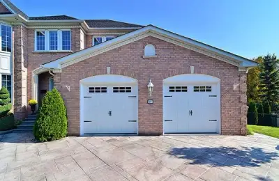 Spectacular Ideas for a Modern Garage