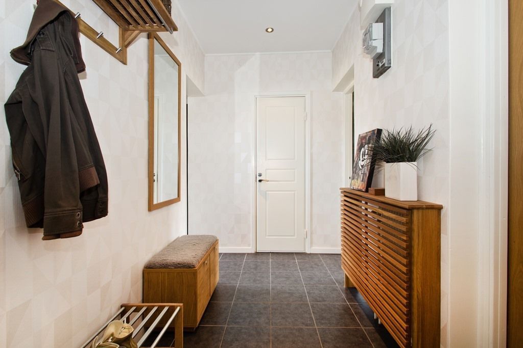 What Type of Flooring Should We Choose for the Hallway?
