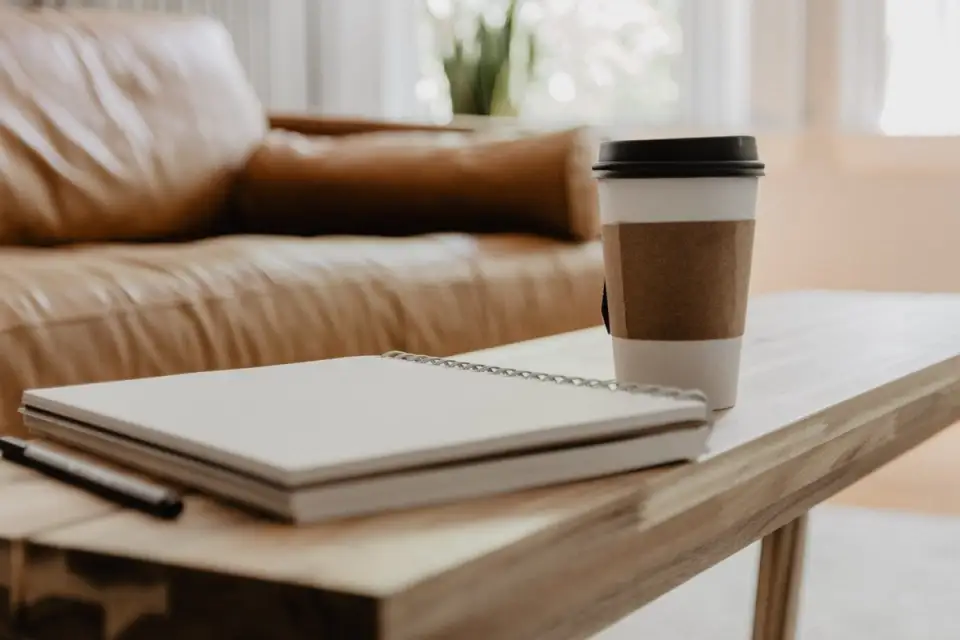 The History and Benefits of a Coffee Table in the Living Room
