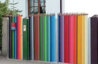 6 Ways to Beautify a Wooden Fence
