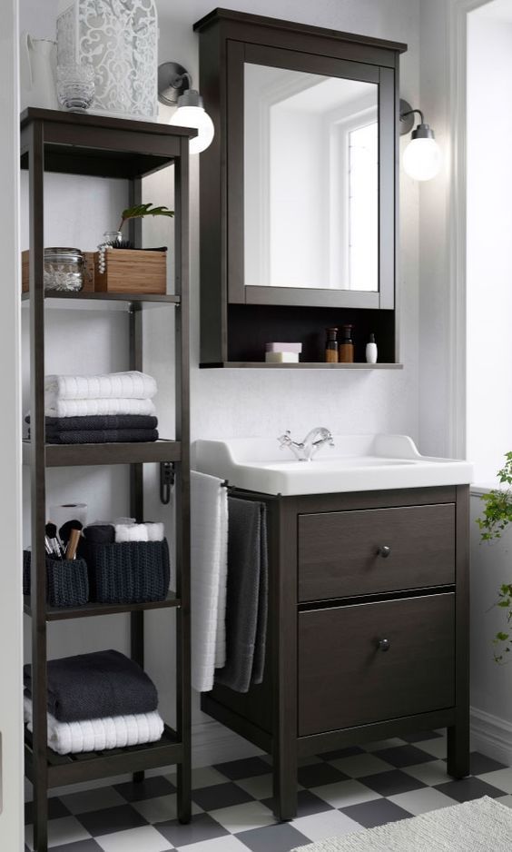 5 Easy Tips for Decorating Small Bathrooms