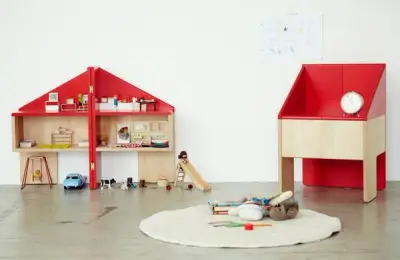 Object Design: Chair with Integrated Dollhouse