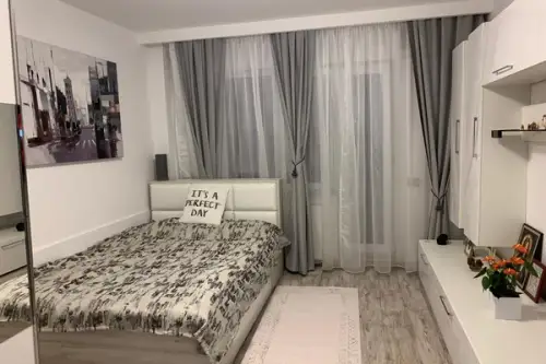 Acasa la Ioana intr-o garsoniera de 35 mp pe care a amenajat-o impreuna cu mama ei