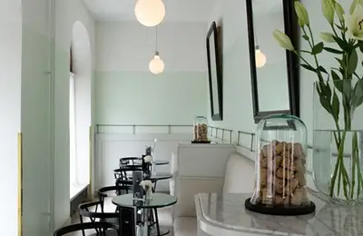 Black and White Interiors for Spacious Homes