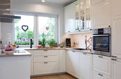 A Bright and Welcoming Living Space Design