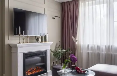 Warm Violet Hues in the Redesign of a 3-Bedroom Apartment
