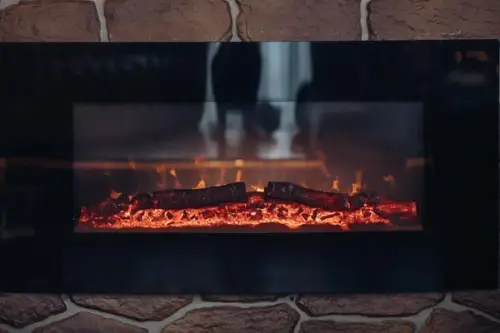 Cum alegi cel mai potrivit șemineu electric pentru casa ta