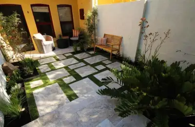 Small Courtyard Redesign Model