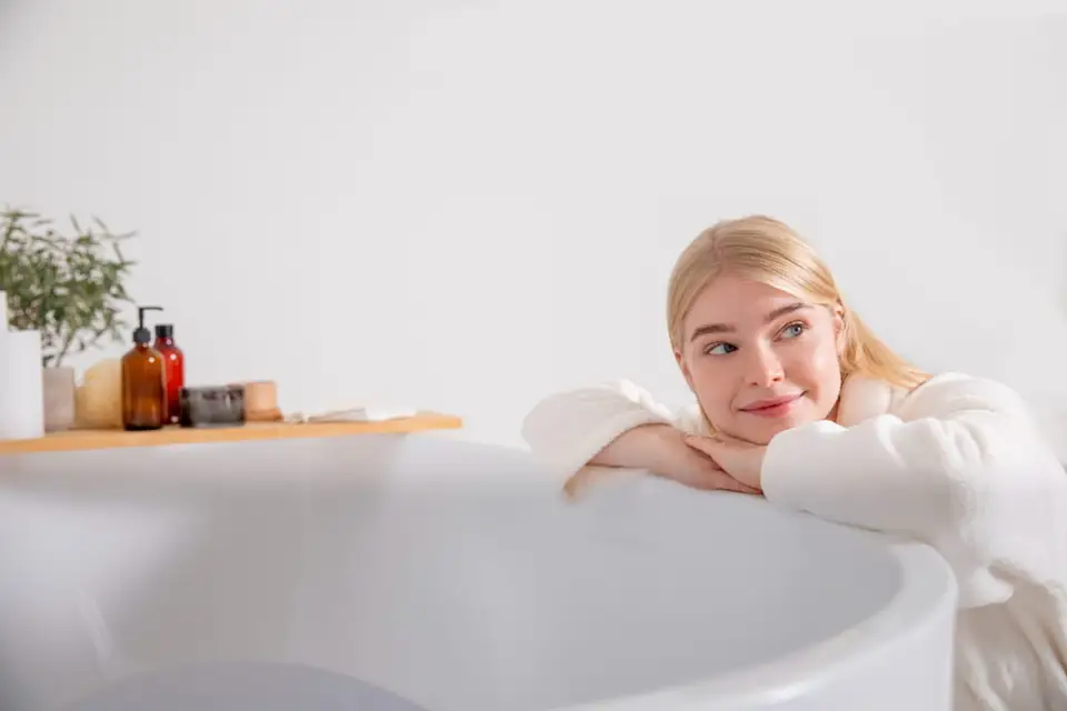Cum să alegem cada perfectă indiferent de spațiul din baie?
