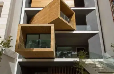 The House Where Rooms Rotate