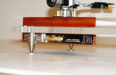 Jarett Acoustics Pickups: Retro Hi-Fi Audio Systems